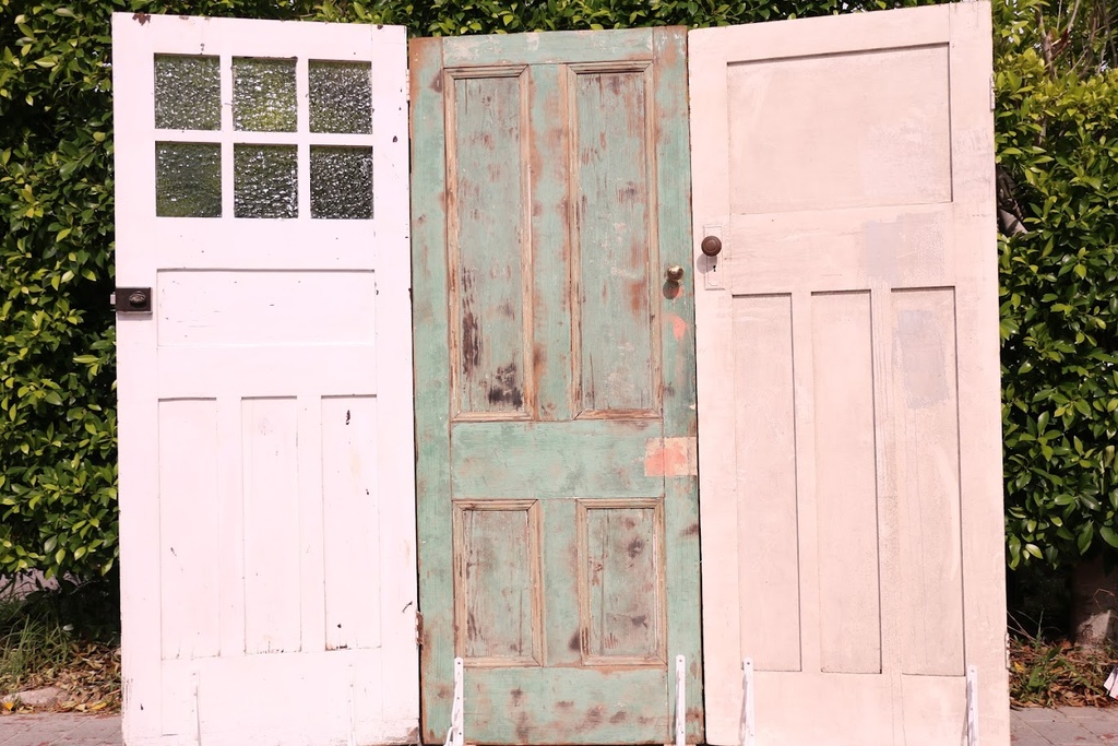 Vintage Federation Door Backdrops - 3 Doors