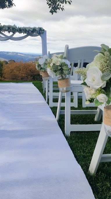 Classic White Florals package- Arbour, plinths & signing table