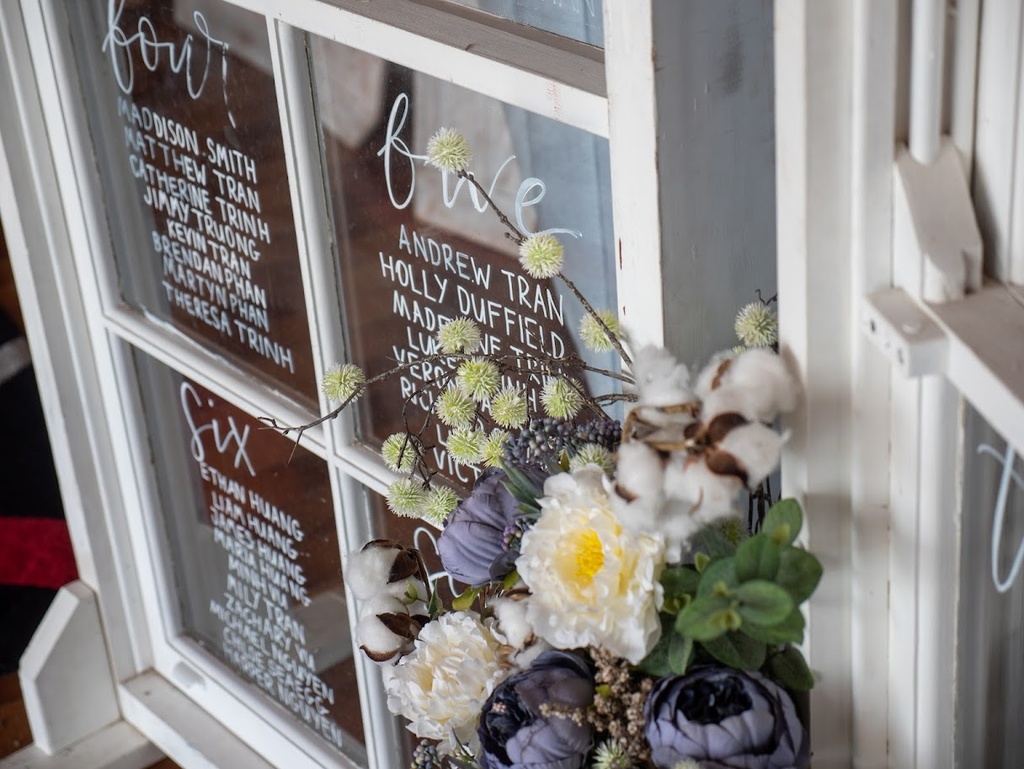 Seating Chart - Sash Windows & Custom Styling (70 Guests)