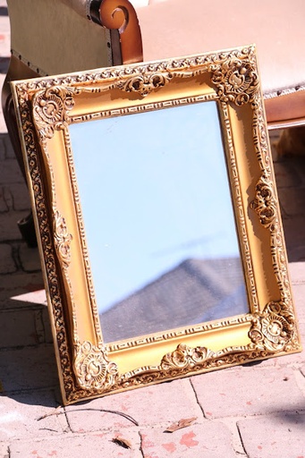 [Seating Charts frames & mirrors] Vintage Gold Ornate Framed Mirror